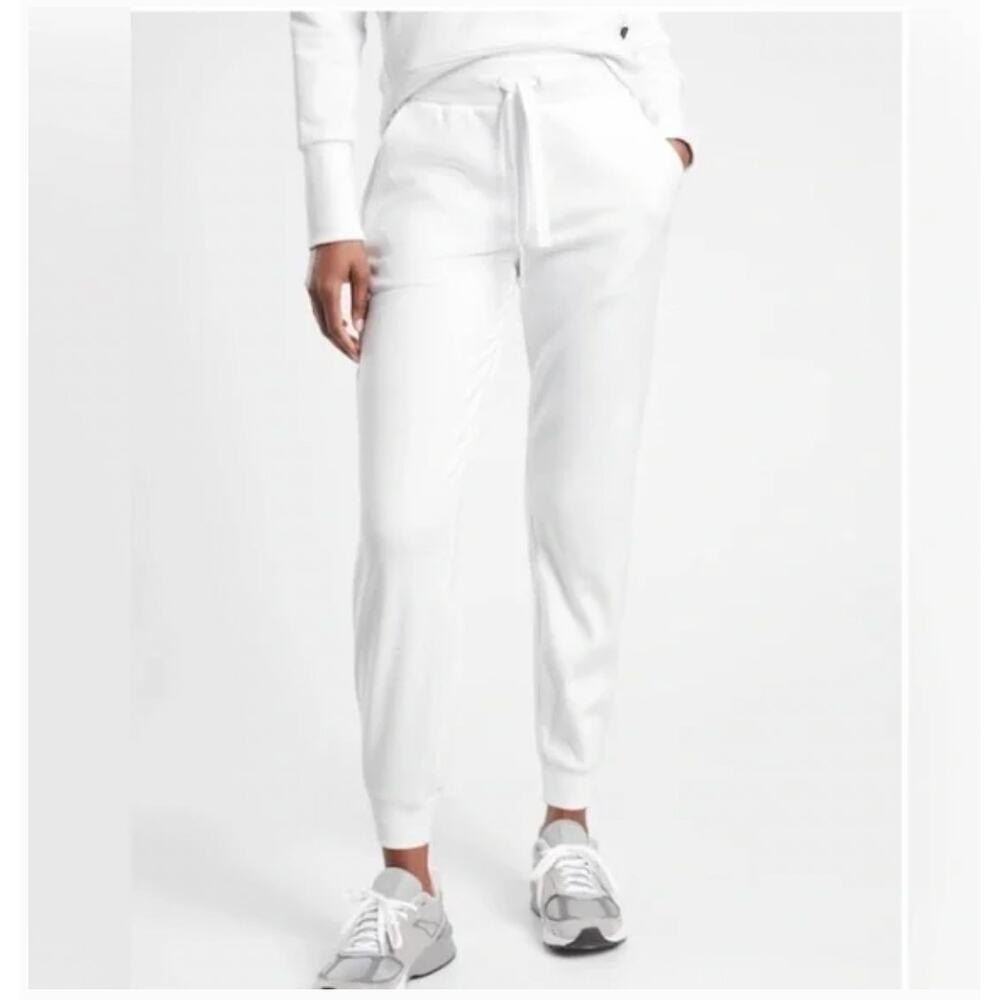 Athleta White Triumph Joggers cuffed size Small